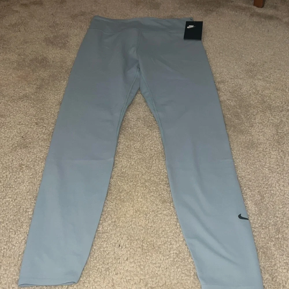 NWT! Nike leggings - Picture 1 of 3